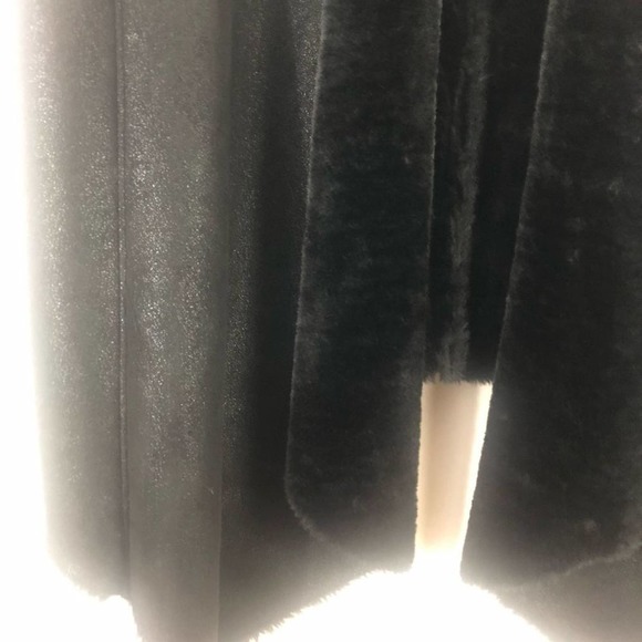 Just Fab Faux Shearling Waterfall Black Vest Sz L - Picture 6 of 12